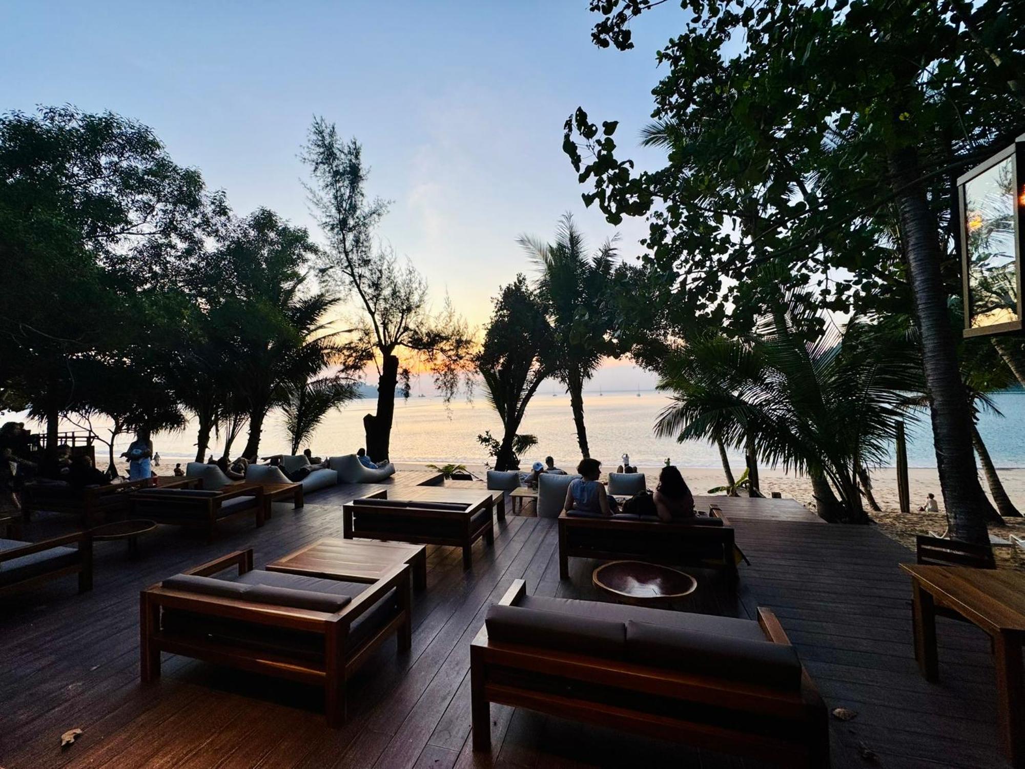 Sunny Cove Beach Resort Koh Phayam Ранонг Экстерьер фото