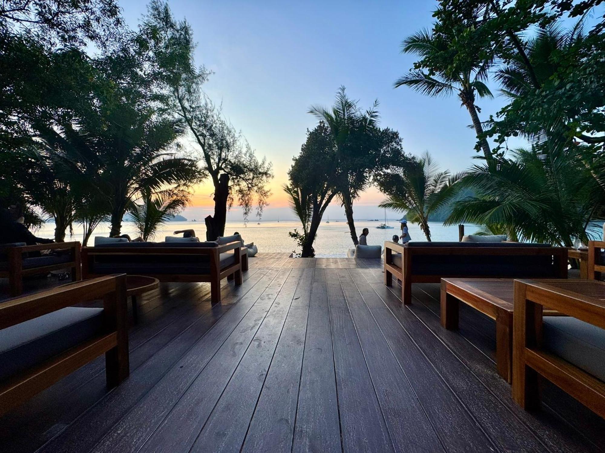 Sunny Cove Beach Resort Koh Phayam Ранонг Экстерьер фото